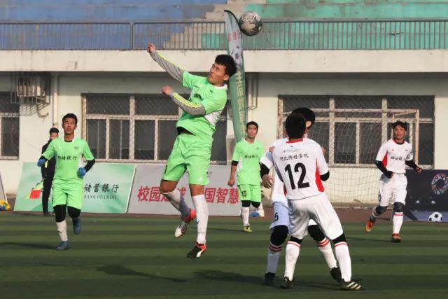 从人见人怕到人见人欺 海港正遭遇最困难赛季开头